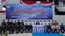 Menhan RI Ryamizard Ryacudu foto bersama saat serah terima Kapal Angkut Tank (AT- 4) KRI Teluk Lada-521 dari PT DRU kepada Kapusada Baranahan Kemhan di Dermaga PT DRU, Bandar Lampung, Selasa, (26/2). (Liputan6.com/HO/Kemhan)