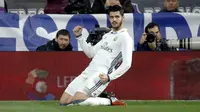 Penyerang Real Madrid, Alvaro Morata  hampir pasti bergabung dengan Manchester United, kesepakatan kedua klub tinggal menunggu waktu final. (EPA/Juanjo Martin)