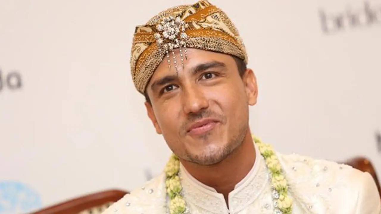 Hamish Daud menanggapi Hari Patah Hati Nasional/copyright Kapanlagi.com/Agus Apriyanto