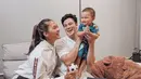 "Kemarin saya juga nggak sengaja ke tempat autis ya ketika melihat itu lebih banyak bersyukur lihat anak kita sehat," pungkas Baim Wong.
 (Instagram/paula_verhoeven)