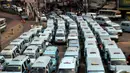 Penyesuaian tarif mulai berlaku Selasa (18/11/2014) bagi seluruh sektor yakni darat, laut, udara, dan kereta api, Jakarta, Selasa (18/11/2014). (Liputan6.com/Johan Tallo)