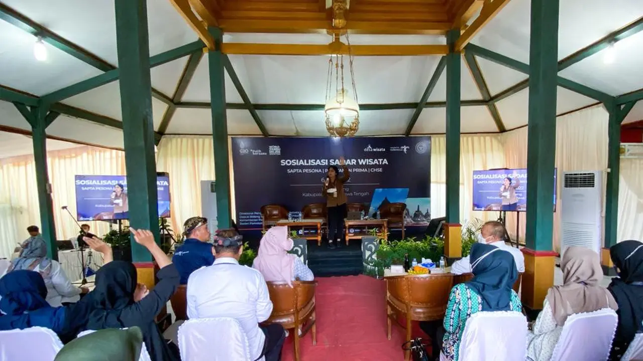 Kementerian Pariwisata dan Ekonomi Kreatif/Badan Pariwisata dan Ekonomi Kreatif (Kemenparekraf/Baparekraf) menggelar Sosialisasi Sadar Wisata di desa wisata ke-56, di Desa Wisata Pereng, Kabupaten Klaten, Jawa Tengah.
