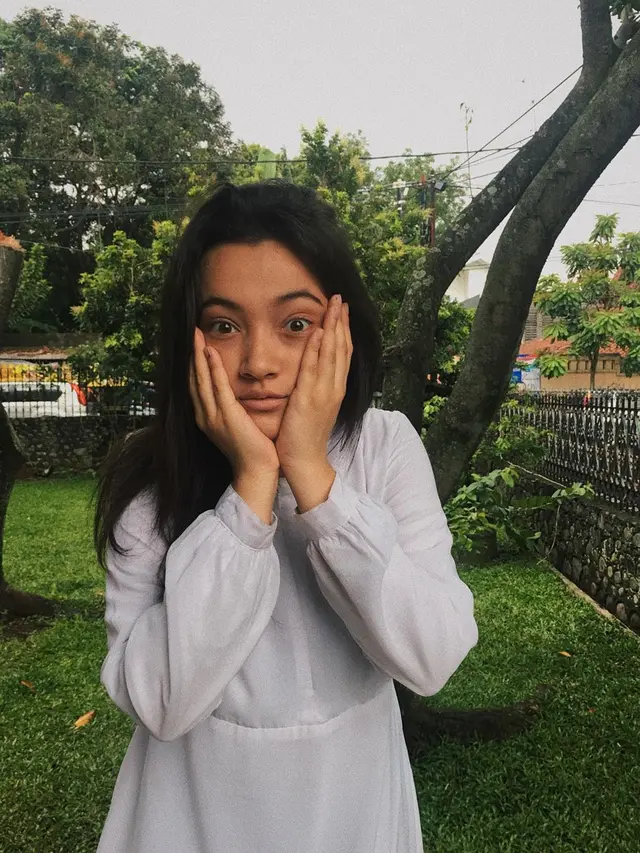 6 Potret Megan Domani Pamer Muka Bantal, Menawan Meski Baru Bangun Tidur