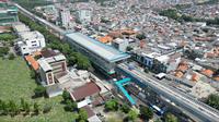 Realisasi pengerjaan proyek transportasi umum Light Rail Transit (LRT) Jakarta Fase 1B telah mencapai 51,19 persen. Pembangunan LRT Jakarta Fase 1B ini merupakan upaya dari Pemerintah Provinsi DKI Jakarta untuk mengurai kemacetan. (Dok&nbsp;Waskita Karya)