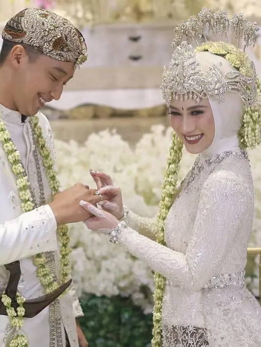 (Instagram/alexzulkarnain)