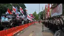 Jelang sidang putusan Pilpres oleh Mahkamah Konstitusi pihak Kepolisian memperketat pengamanan sekitar gedung Mahkamah Konstitusi (Liputan6.com/Johan Tallo)