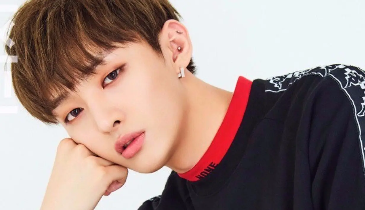 "Sejujurnya akun tak pernah memikirkan kata terlambat untuk memulai sesuatu. Aku hanya fokus untuk mencintai diriku sendiri, berusaha, dan menunjukan paa yang kudapat," lanjutnya. (Foto: allkpop.com)