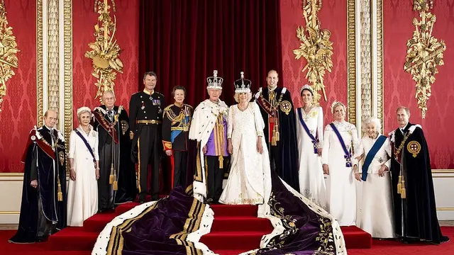 Potret Resmi Anggota The Royal Family Usai Penobatan Raja Charles III