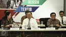 Suasana rapat koordinasi di Kementerian PMK, Jakarta, Senin (6/2). Tahun ini pemerintah akan meningkatkan jumlah penerima bantuan sosial nontunai PKH dari 1,4 juta penerima manfaat menjadi 3 juta keluarga. (Liputan6.com/Faizal Fanani)