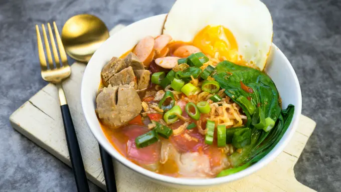 5 Makanan Pedas yang Pernah Tren, Bakal Hype Lagi Nggak Ya Tahun Ini?