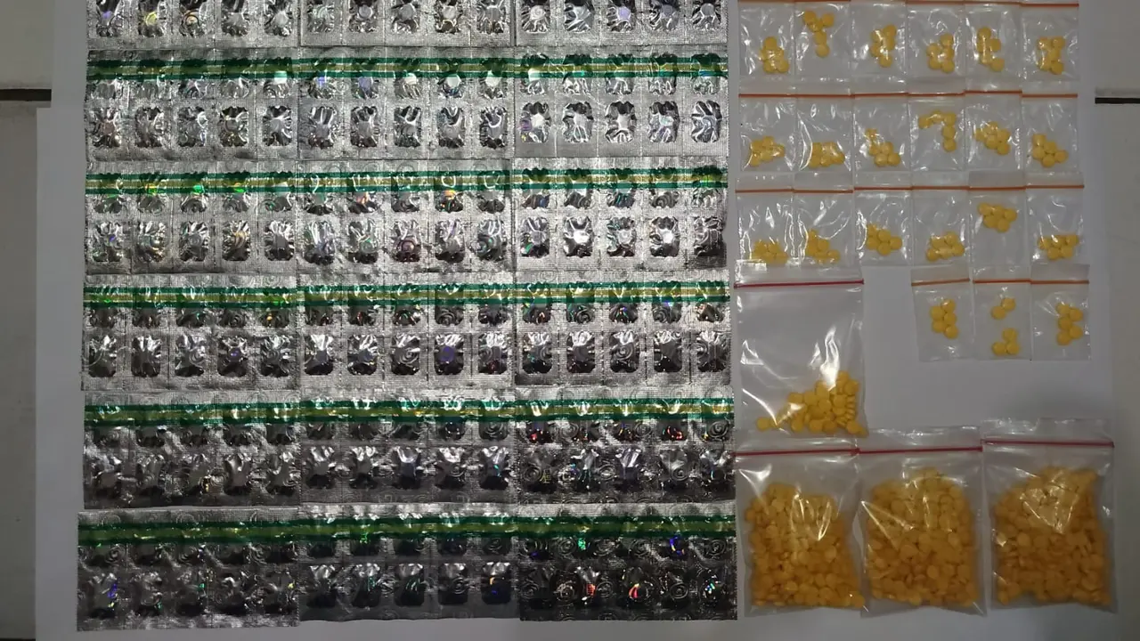 Barang bukti obat keras daftar G yang diamankan Unit Reskrim Polsek Jatiuwung.
