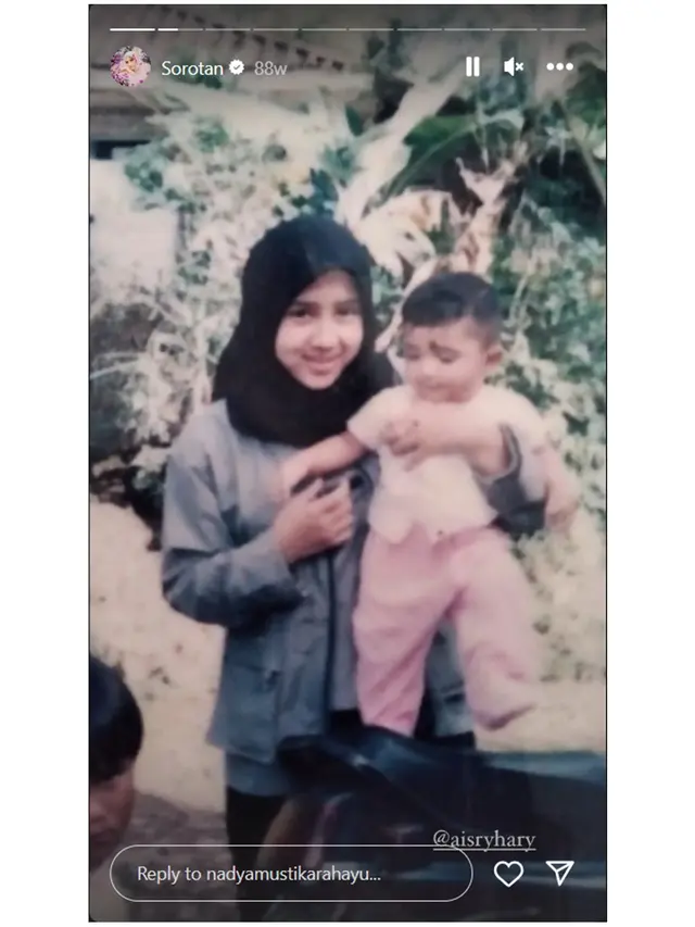 6 Potret Masa Kecil Nadya Mustika Bareng Keluarga, Pernah 10 Tahun di Panti Asuhan