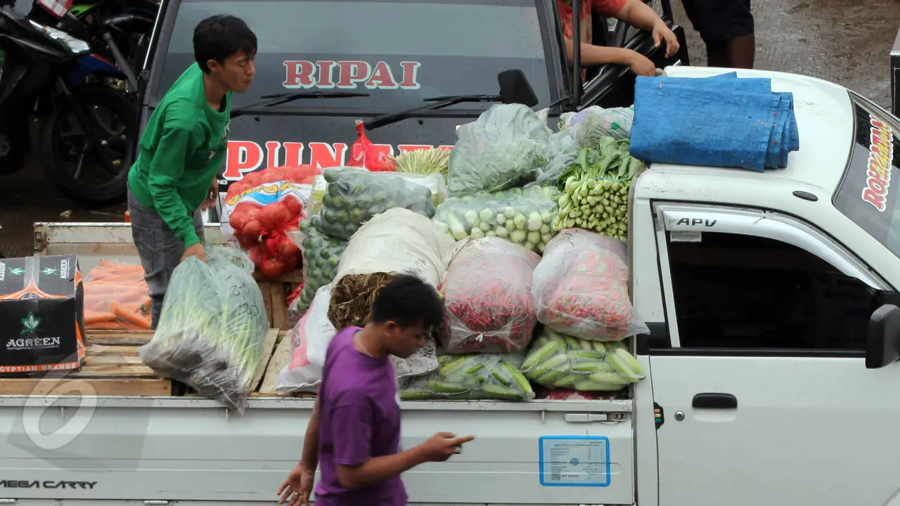 Penampakan Pasar Induk Kramat Jati Jelang Ramadan