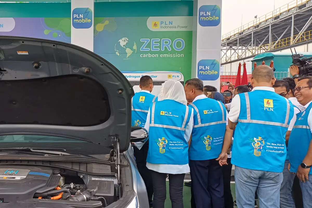 PT PLN (Persero) meresmikan pilot project Hydrogen Refueling Station (HRS) atau SPBU Hidrogen Hijau milik PLN Indonesia Power, Rabu (21/2/2024). (Foto: Liputan6.com/Maulandy R)
