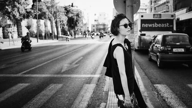 [Bintang] Kata Astrologer: Beda! 5 Zodiak Ini Pemikirannya Unik Banget