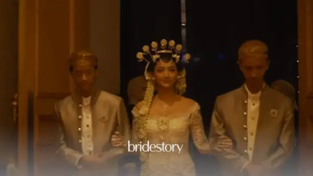 Momen haru di pernikahan Rendi John dan Glenca Chysara, Minggu (20/11/2022) siang di Jakarta. (Foto: YouTube Glenca Chysara)