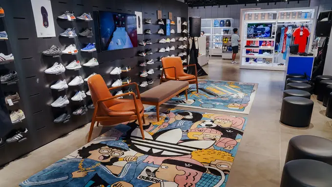 Store adidas Indonesia di Plaza Indonesia