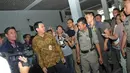 Ahok tampak puas melihat kesiapan Satpol PP dalam menghadapi demo, Jakarta, (8/10/14). (Liputan6.com/Herman Zakharia) 