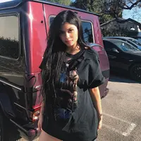 Kylie Jenner kini tengah berbahagia karena baru melahirkan anak pertamanya, Stormi. (instagram/kyliejenner)