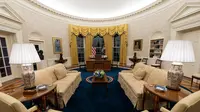 Dekorasi Baru Ruang Oval Kantor Presiden AS Joe Biden. (AP Photo)