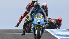 Trackhouse MotoGP Team's Spanish rider Raul Fernandez leads the field during the MotoGP Australian Grand Prix on Philip Island on October 19, 2025.﻿ (WILLIAM WEST / AFP)