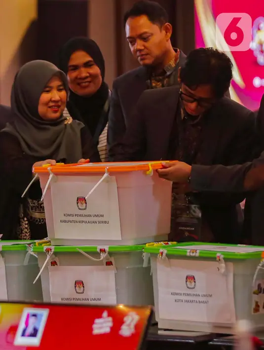 Ketua KPU DKI Jakarta, Wahyu Dinata menegaskan forum tertinggi dari penetapan hasil Pilkada Jakarta 2024 adalah forum pleno yang digelar saat ini. (Liputan6/Angga Yuniar)