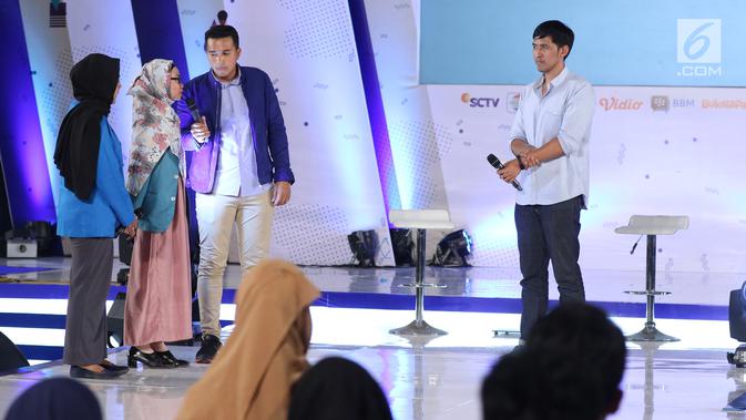 CEO Brodo Yukka Harlanda menjadi pembicara dalam acara Emtek Goes To Campus (EGTC) 2018 di Universitas Gajah Mada, Yogyakarta, Rabu (17/10). Yukka Harlanda berbagi cerita bagaimana cara berbisnis. (Liputan6.com/Herman Zakharia)