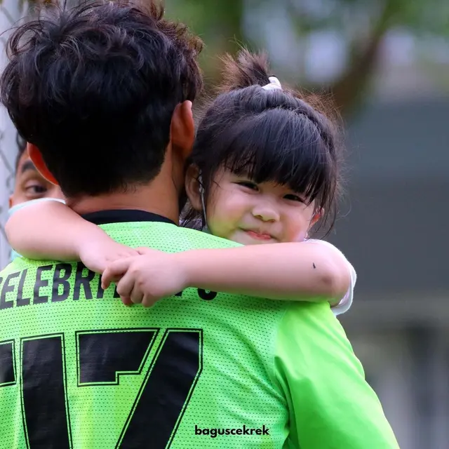 Ibnu Jamil dan putri sambungnya. (Foto: Instagram @ibnujamilo)