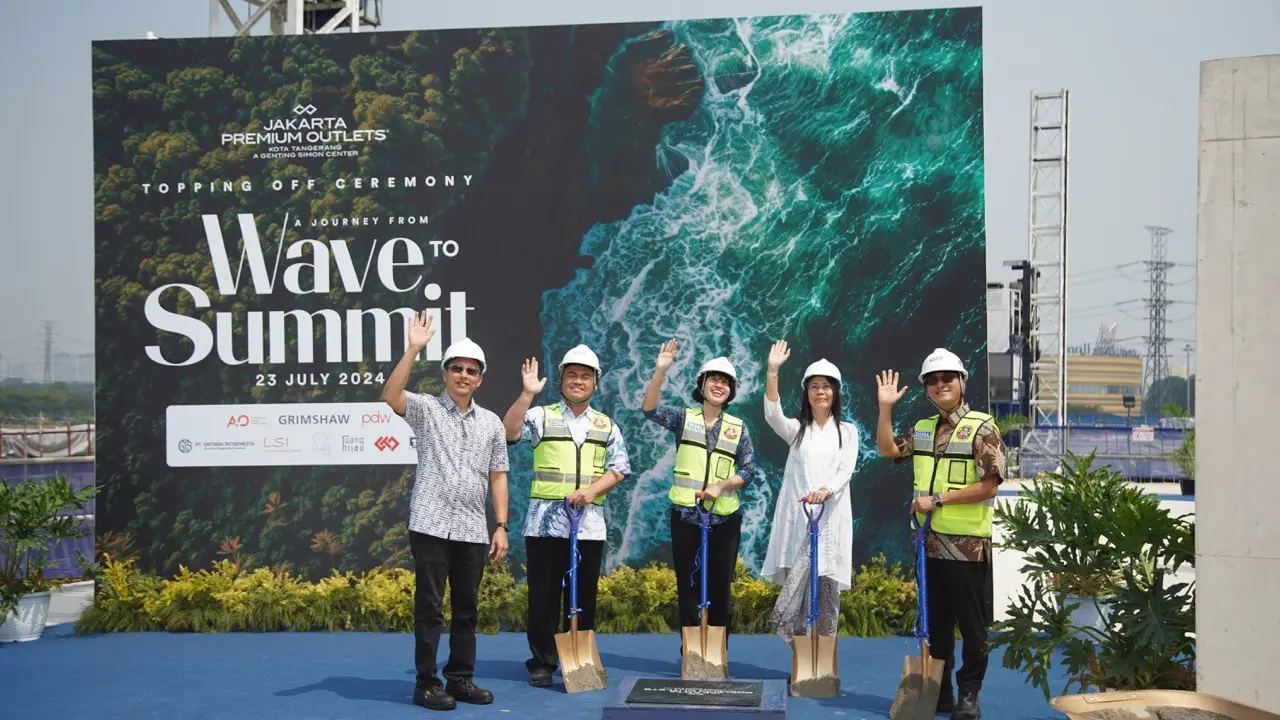 Jakarta Premium Outlets menggelar Topping Off Ceremony sebagai perayaan dari proses perjalanan konstruksinya yang kini telah memasuki tahap akhir.