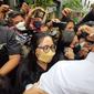 Selebgram, Rachel Vennya usai menjalani pemeriksaan sebagai tersangka di Polda Metro Jaya, Senin (8/11/2021). (Liputan6.com/Ady Anugrahadi)