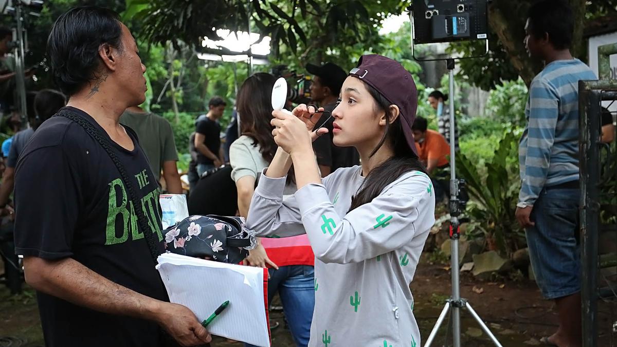 Potret Cut Syifa Menjalani Syuting Terakhir Sebelum Lebaran