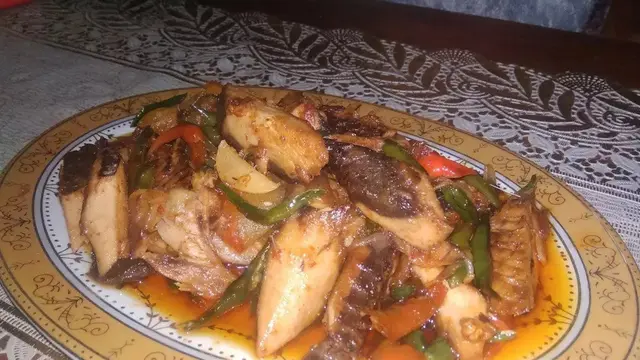 Resep oseng pindang tongkol. (dok. Cookpad @qintannajmia)