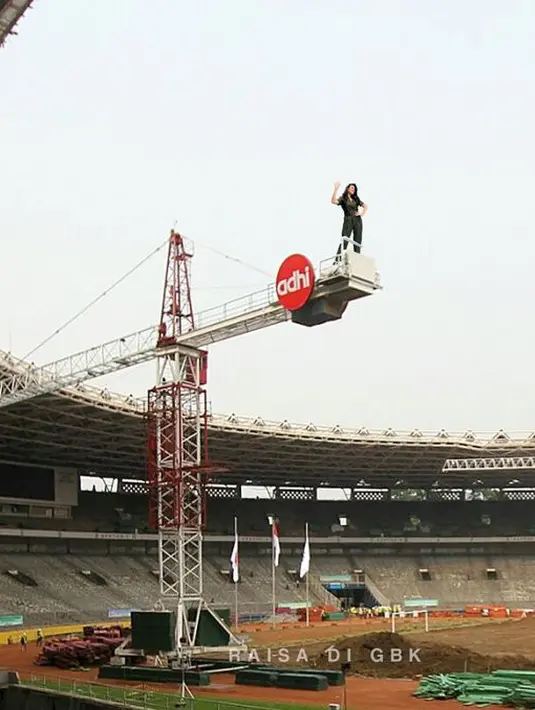 Raisa editan warganet (twitter/@danistwan)