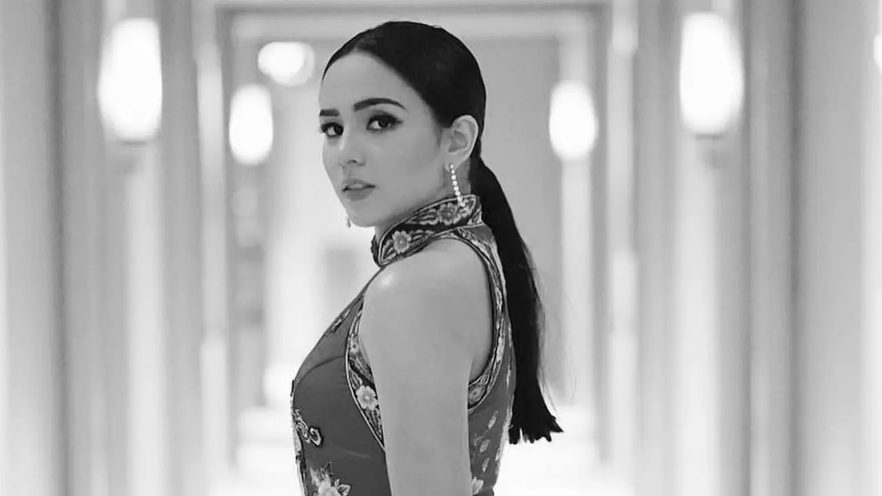 [Bintang] 8 Artis Indonesia yang Dianggap Punya Penampilan Lebih Tua dari Umurnya