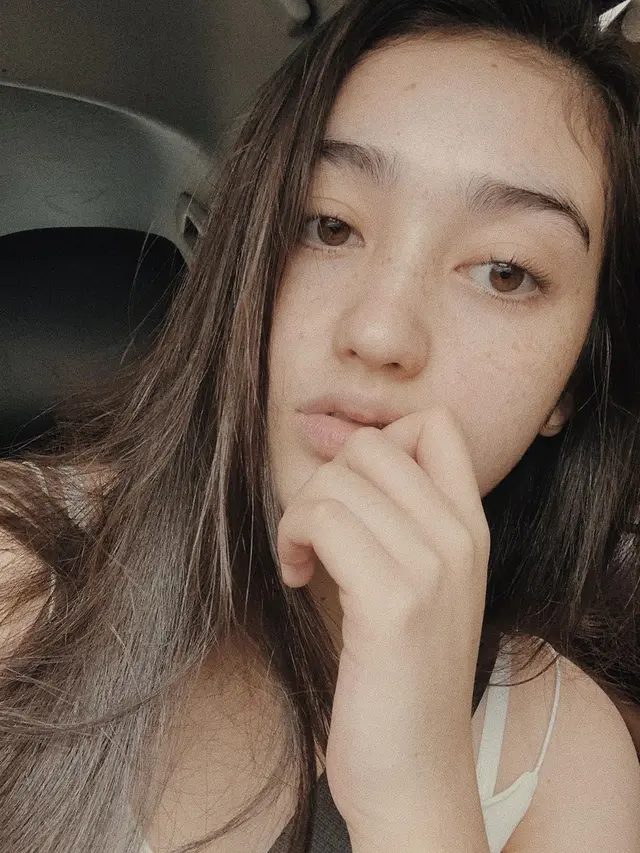 7 Pesona Artis Wanita Blasteran Tanpa Makeup, Tampil Natural