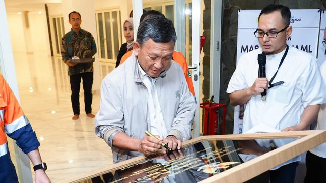 Menteri Energi dan Sumber Daya Mineral (ESDM) Arifin Tasrif meresmikan dua pusat peribadatan di PSN Smelter Merah Putih Kolaka, Sulawesi Tenggara pada Senin (1/7/2024) dan Selasa (2/7/2024).(Dok Kementerian ESDM)