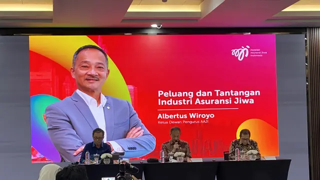 Ketua Dewan Pengurus Asosiasi Asuransi Jiwa Indonesia (AAJI) Albertus Wiroyo Karsono
