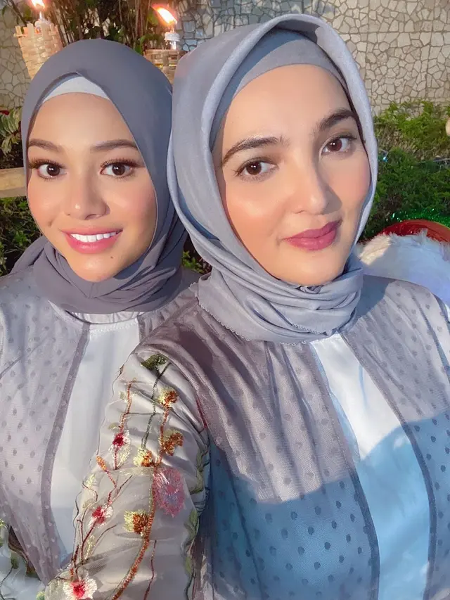 6 Potret Kompak Aurel dan Ashanty Saat Pakai Hijab, Memesona