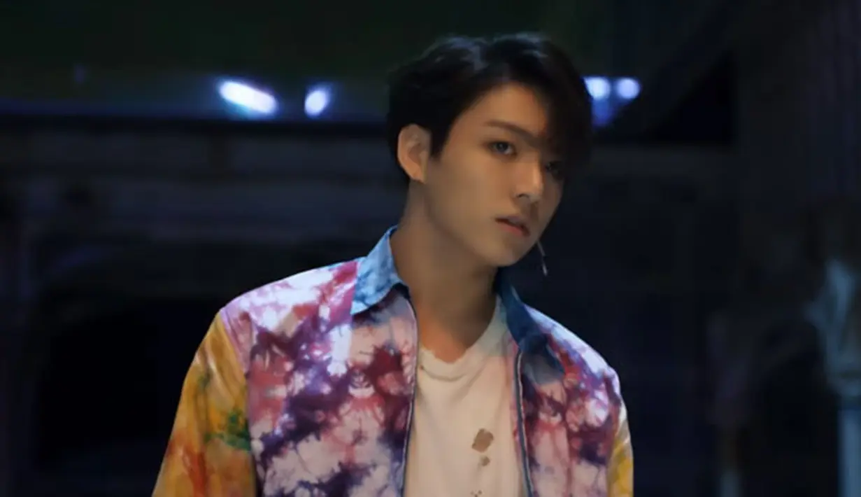 Dalam daftar lagu ini terlihat jika BTS kembali berkolaborasi dengan Steve Aoki. Kini BTS sedang berada di Amerika Serikat untuk memulai aktivitas promo. (Foto: Youtube.com)