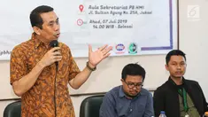 Founder KAHMIPreneur, Kamrussamad menjadi pembicara dalam Tadarus Ekonomi bertajuk Iklim Bisnis dan Stabilitas Harga Pasar, Jakarta, Minggu (7/6/2019). Tadarus Ekonomi membahas prospek ekonomi Indonesia pasca Pemilu 2019 yang dapat memberikan kepastian ekspektasi pasar. (Liputan6.com/Fery Pradolo)