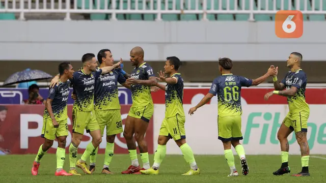 Persib Bandung Vs Dewa United