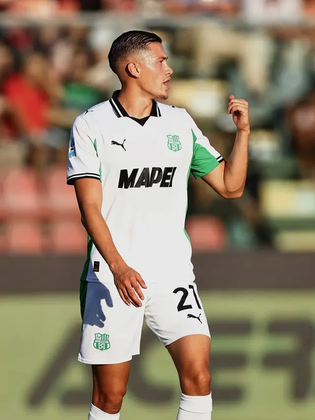 Jay Idzes - Cremonese Vs Sassuolo di Serie A 2025/2026