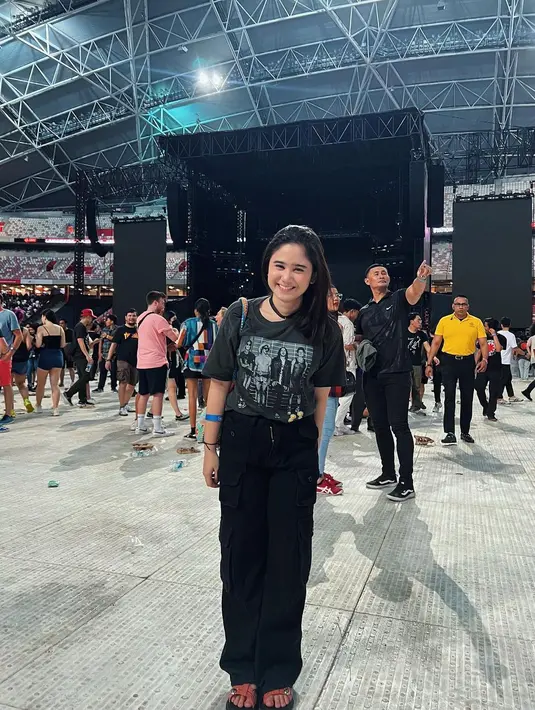 "Tissa gemes sekaliiii❤️❤️❤️ Jadi kangen... Sehat2 selalu ya Tissa," jawab Nana di  kolom komentar. "Lucu," tulis Maia Estianty. "Ya ampunnn gemeesh bgtt," tulis Richa Iskak. [Instagram/tissabiani]