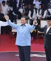 Beda Gaya Capres saat Debat Pilpres Pertama. [@prabowo]