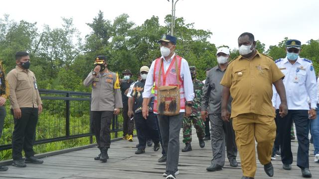 Menteri Perhubungan (Menhub) Budi Karya Sumadi di Kabupaten Asmat, Papua.