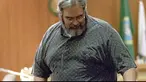 Christopher Newton, ia divonis hukuman mati karena membunuh teman satu selnya setelah berulang kali kalah main catur. Saat dieksekusi oleh beberapa petugas, ia terus tertawa hingga perutnya yang bergelambir bergoncang.