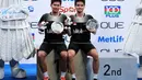 Angga/Ricky berpose ketika memastikan diri meraih gelar juara Singapura Terbuka Super Series 2015 (Foto: Humas PBSI)