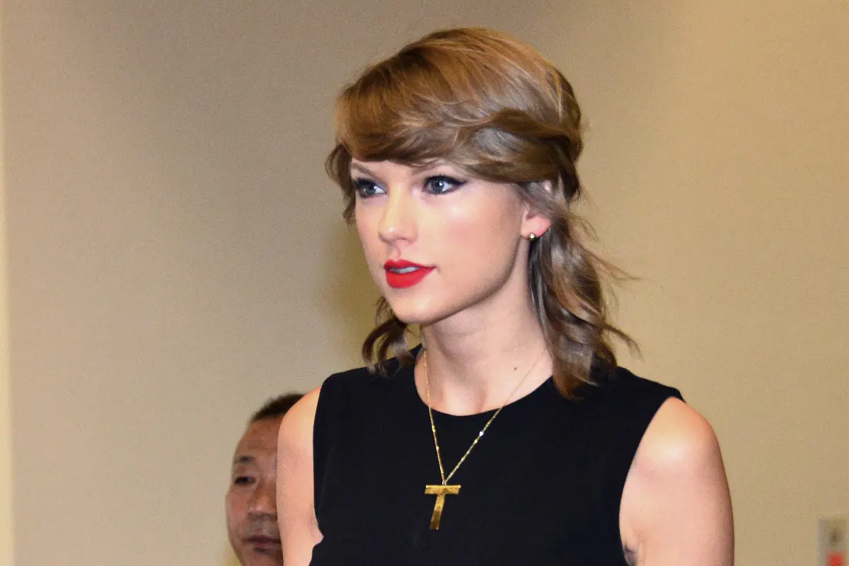 [Bintang] Taylor Swift