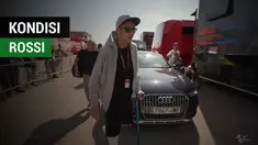 Berita video kondisi pebalap Movistar Yamaha, Valentino Rossi, yang terlihat masih pincang jelang MotoGP Aragon 2017.