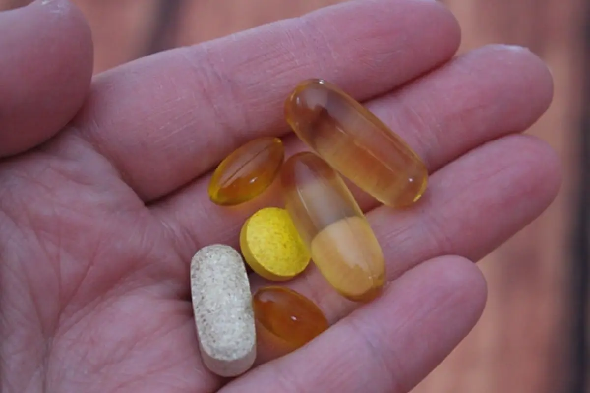 Ilustrasi vitamin untuk daya tahan tubuh  (dok.unsplash/ Kayla Maurais)